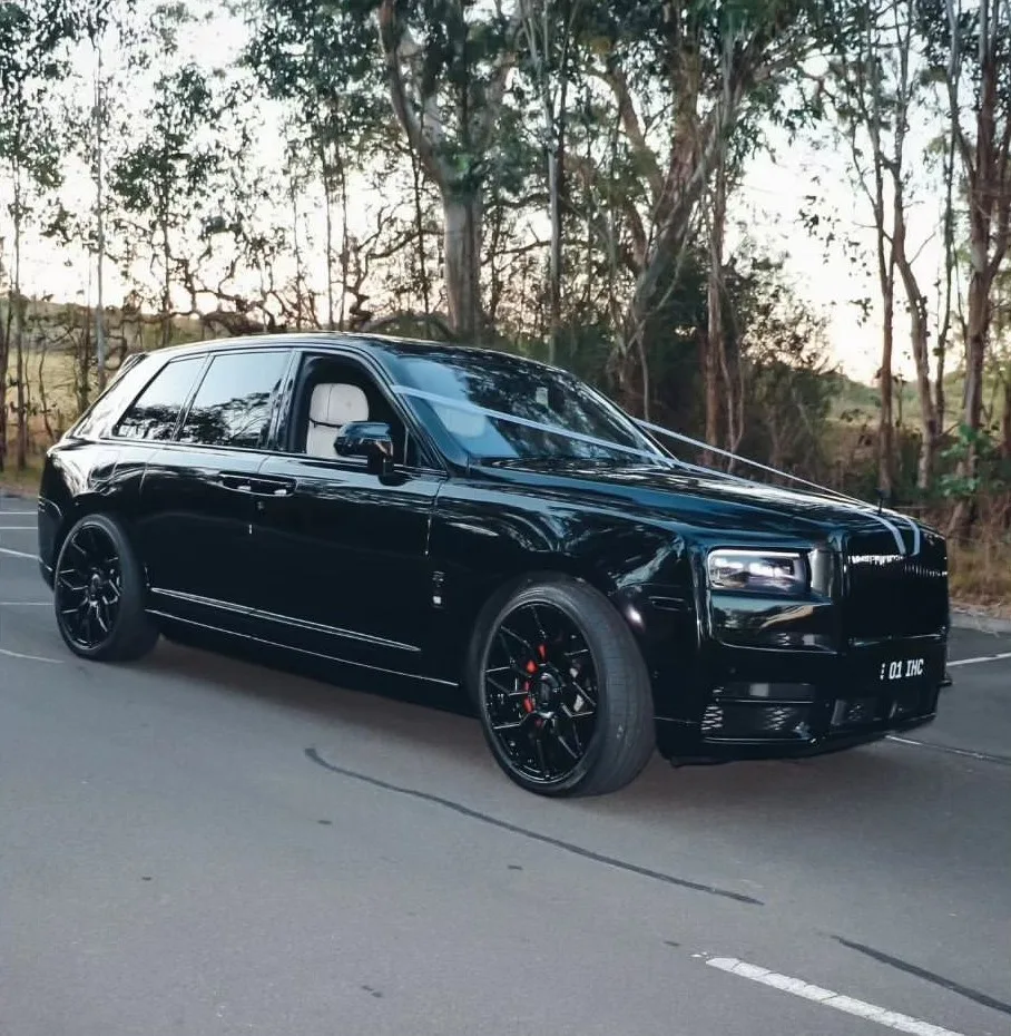 Rolls-Royce Cullinan Black